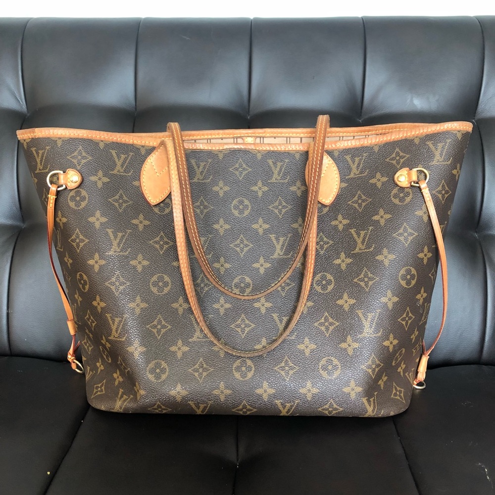 Sold ❤️❤️Louis Vuitton Neverfull MM